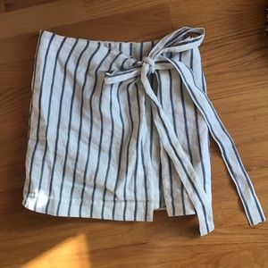 LAST DAY LISTED Theory wrap cotton mini skirt